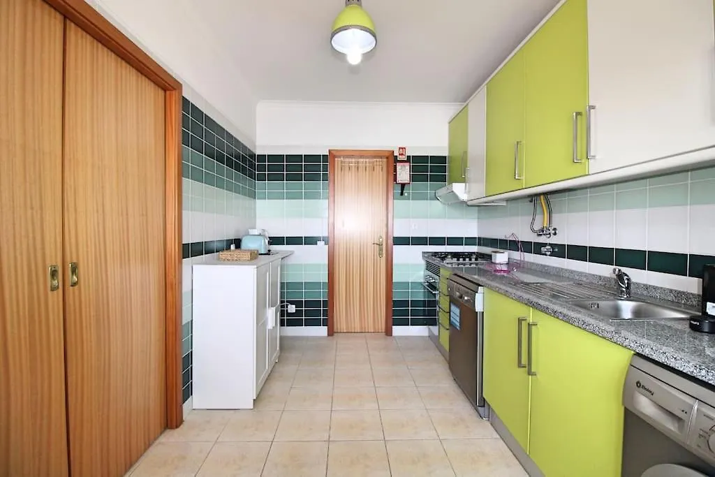Bela Vista Family Flat Near Ferragudo Beach Parchal Apartment